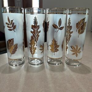 Set of Leaf Patterned Glasses